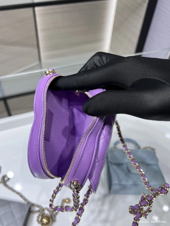 Hyper Peter HEART CHANEL WITH CHAIN CHANELUTCH 0721